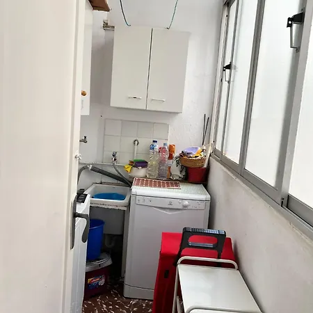 Lovely 2 Bedroom In The Heart Of Málaga