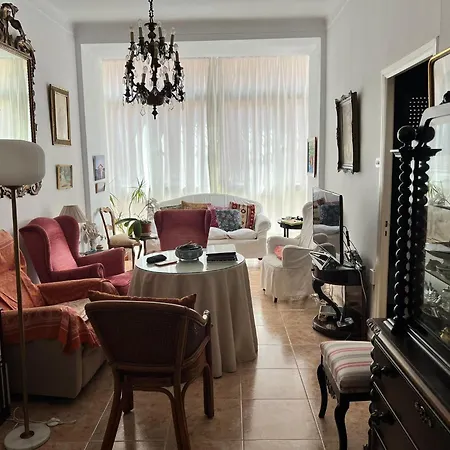 Lovely 2 Bedroom In The Heart Of * مالقة